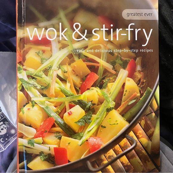 wok and stir fry cook book - Picture 2 of 8